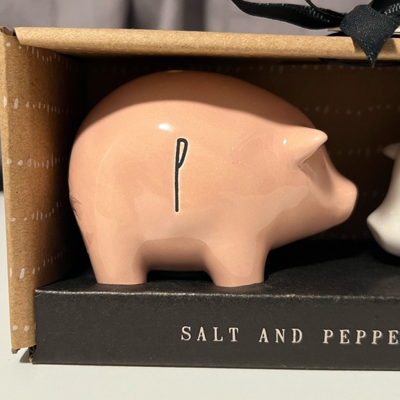 New Rae Dunn salt & pepper shakers - Picture 3 of 7
